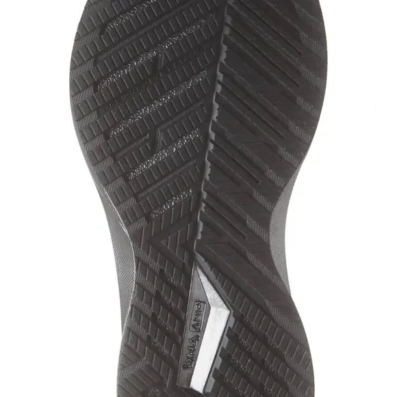 Brooks Levitate 4 Running Shoe *barely worn* only on treadmill - Picture 5 of 16